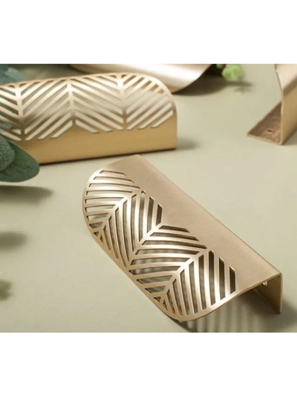Brushed Brass Gold “Leaf” Cabinet Handle Invisible Drawer Pull 5”  (Lot Of 10)